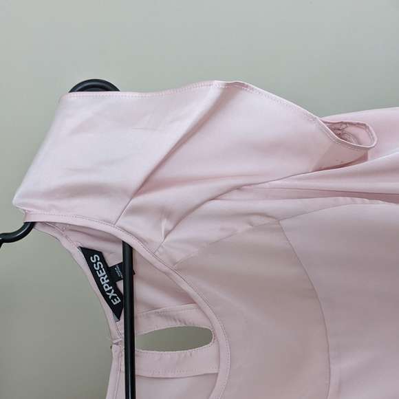 Express Women's Small Pink Lightweight Top - Picture 5 of 10